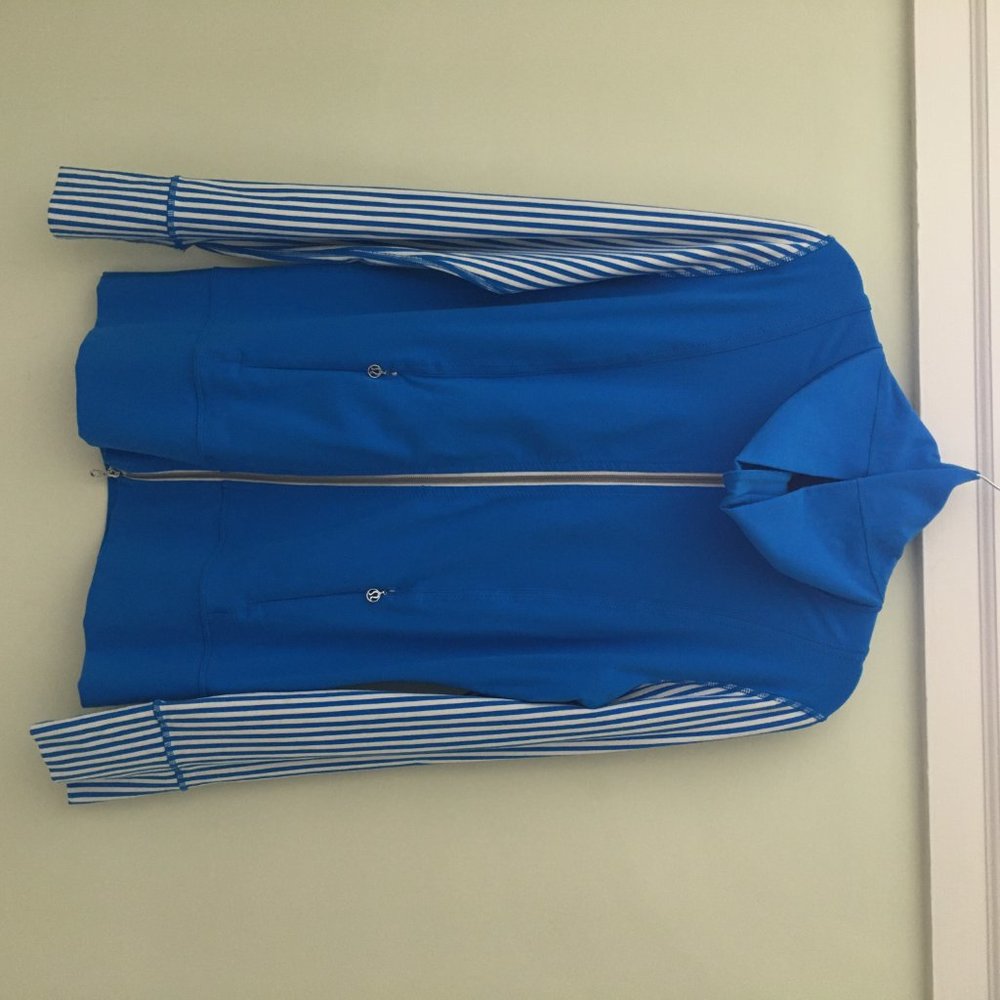 Lululemon Daily Yoga Striped Blue Full Zip Jacket - Picture 2 of 8